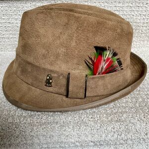 Hush Puppies Vintage Brown Pigskin Feather Dog Logo Men’s Fedora Hat 60’s 70’s
